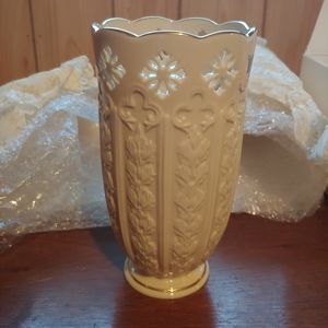 Lenox Fleur De Lis Vase